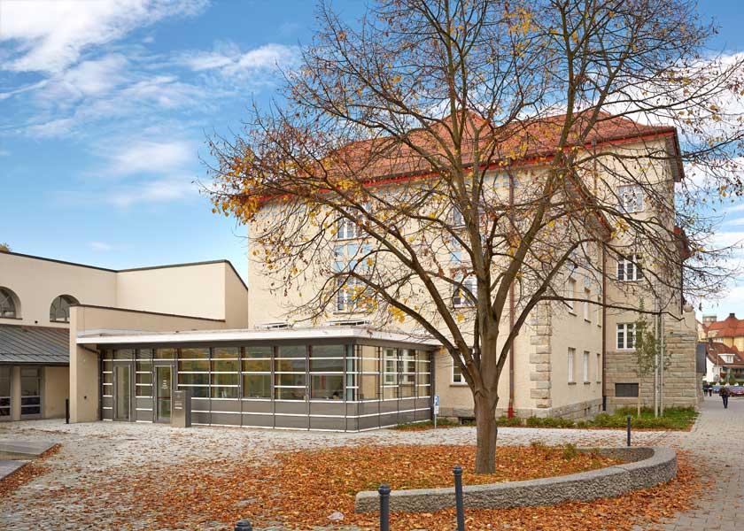 Sanierung und Erweiterung mit Raumbildenden Ausbau Landgericht Deggendorf